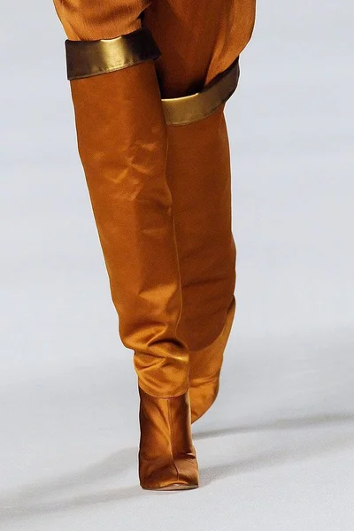 Look 77